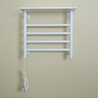 槍灰色、白色2種顏色可選。